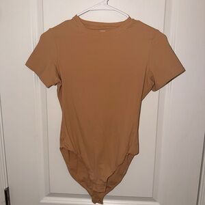 SKIMS Camel Short Sleeve Bodysuit